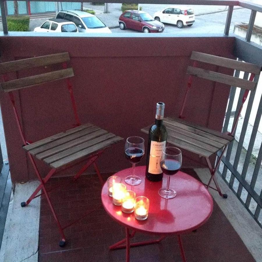 Apartament Riva Dei Fiori Viareggio Zewnętrze zdjęcie